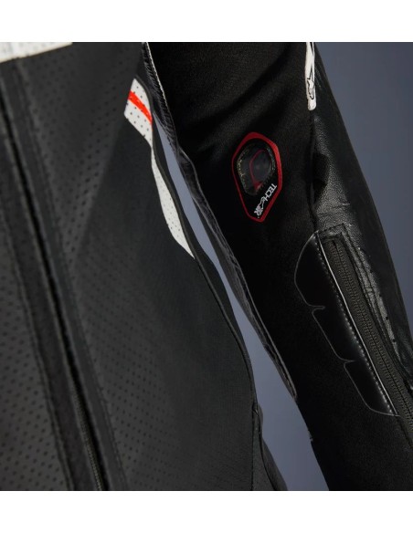 Mono Alpinestars 1PC GP Tech V5 | Negro-blanco-rojo fluor