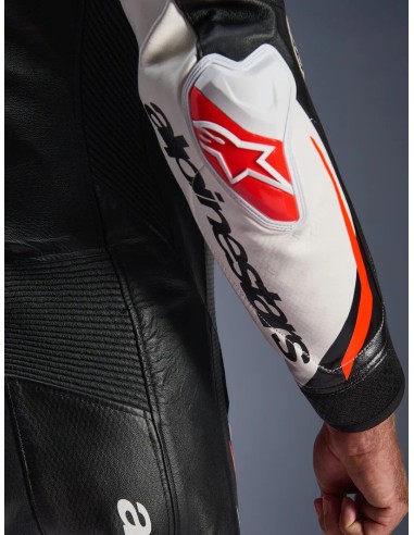 Mono Alpinestars 1PC GP Tech V5 | Negro-blanco-rojo fluor