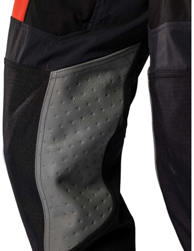 Pantalón Revit X Pol Tarrés Lejano Tallaje Corto | Negro y rojo