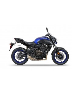 Fixação do suporte para bolsa lateral Shad para Yamaha MT07 2