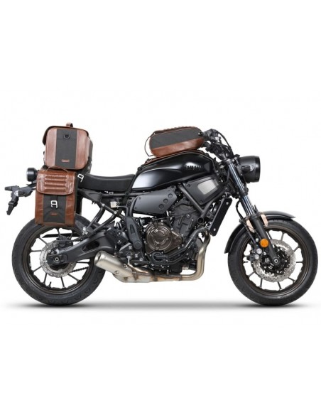 Fixação do suporte para alforges laterais Shad SR para Yamaha XSR 700